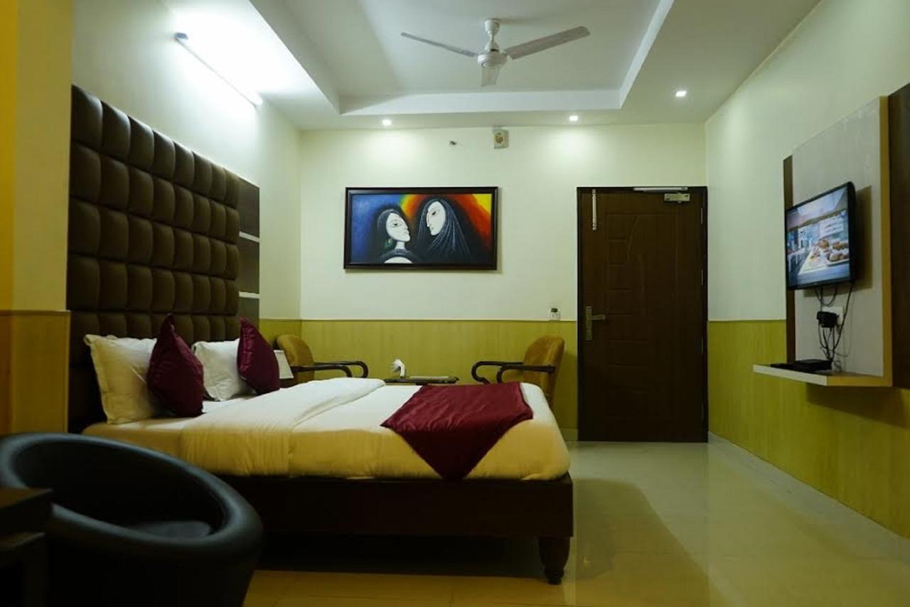 Hotel Razia Inn Hisār Exterior foto